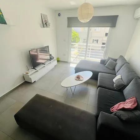 Luxury Flat In North Apartment